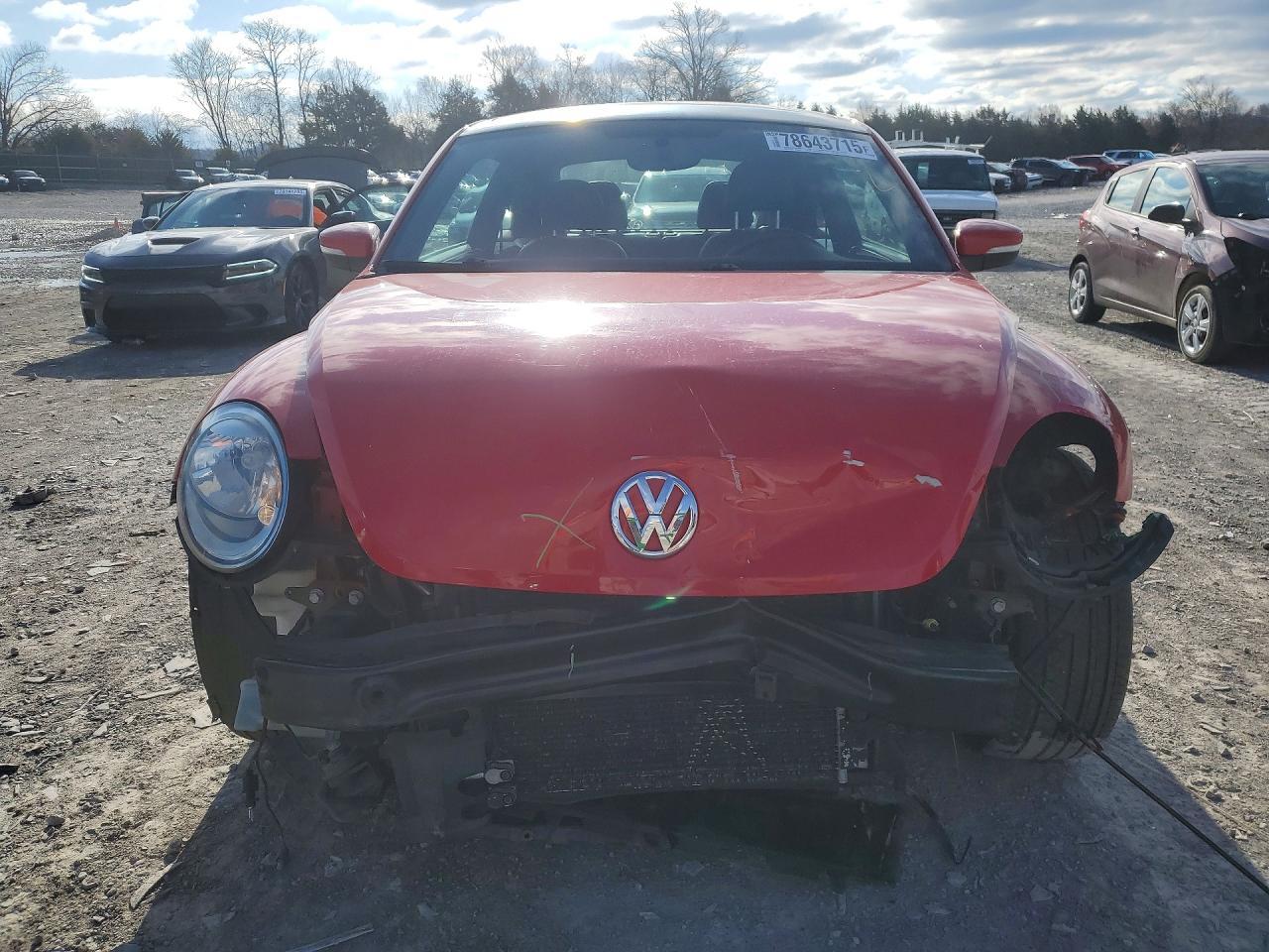 2013 Volkswagen Beetle - Фото 5