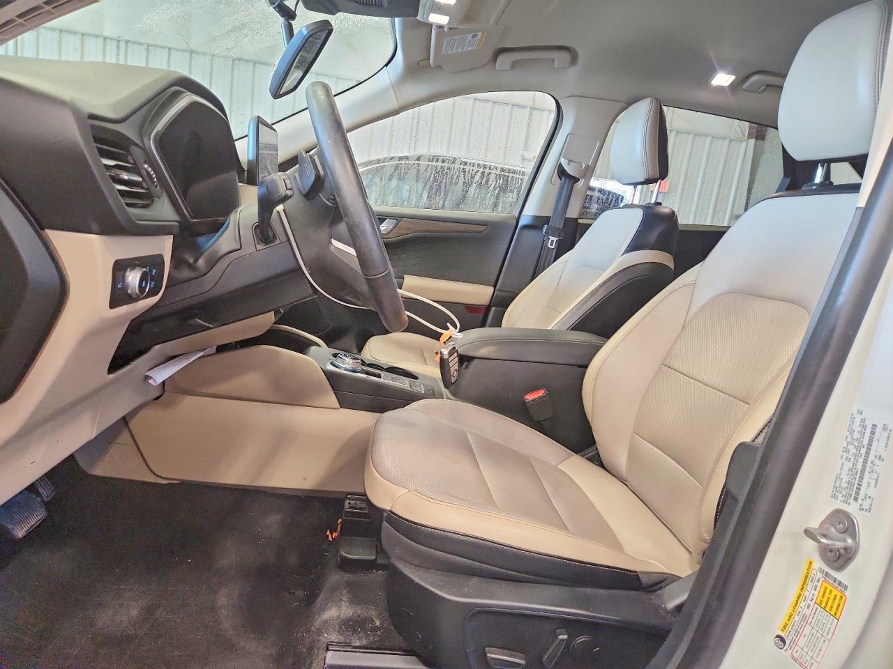 2020 Ford Escape Titanium - Фото 7