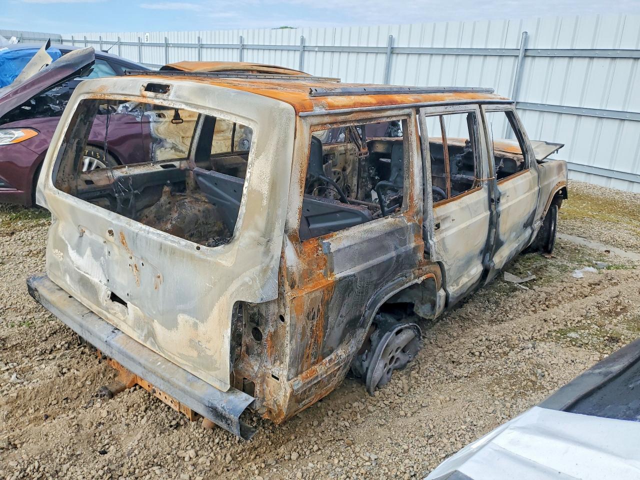 1998 Jeep Cherokee Sport - Image 3