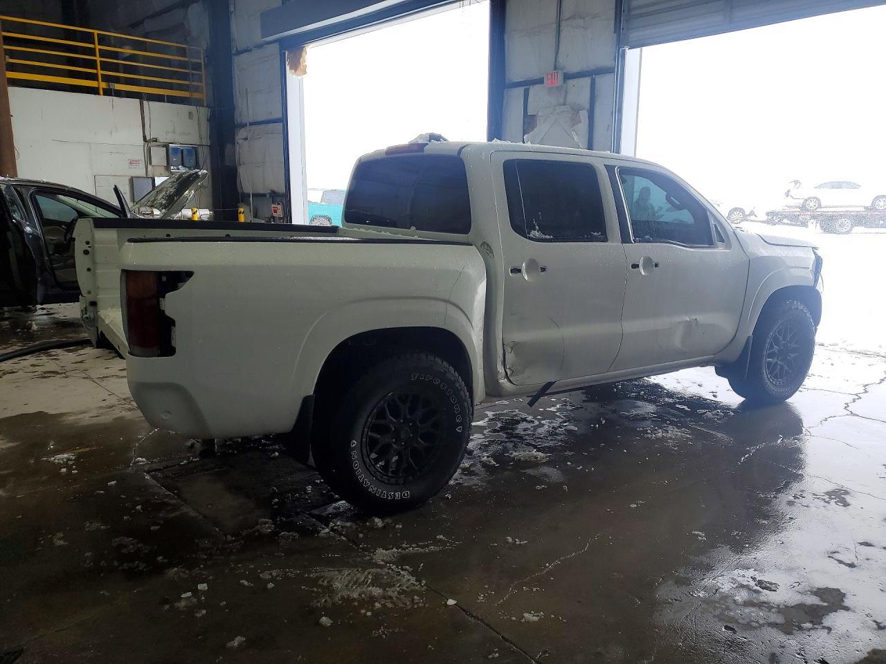 2023 Nissan Frontier S - Image 3
