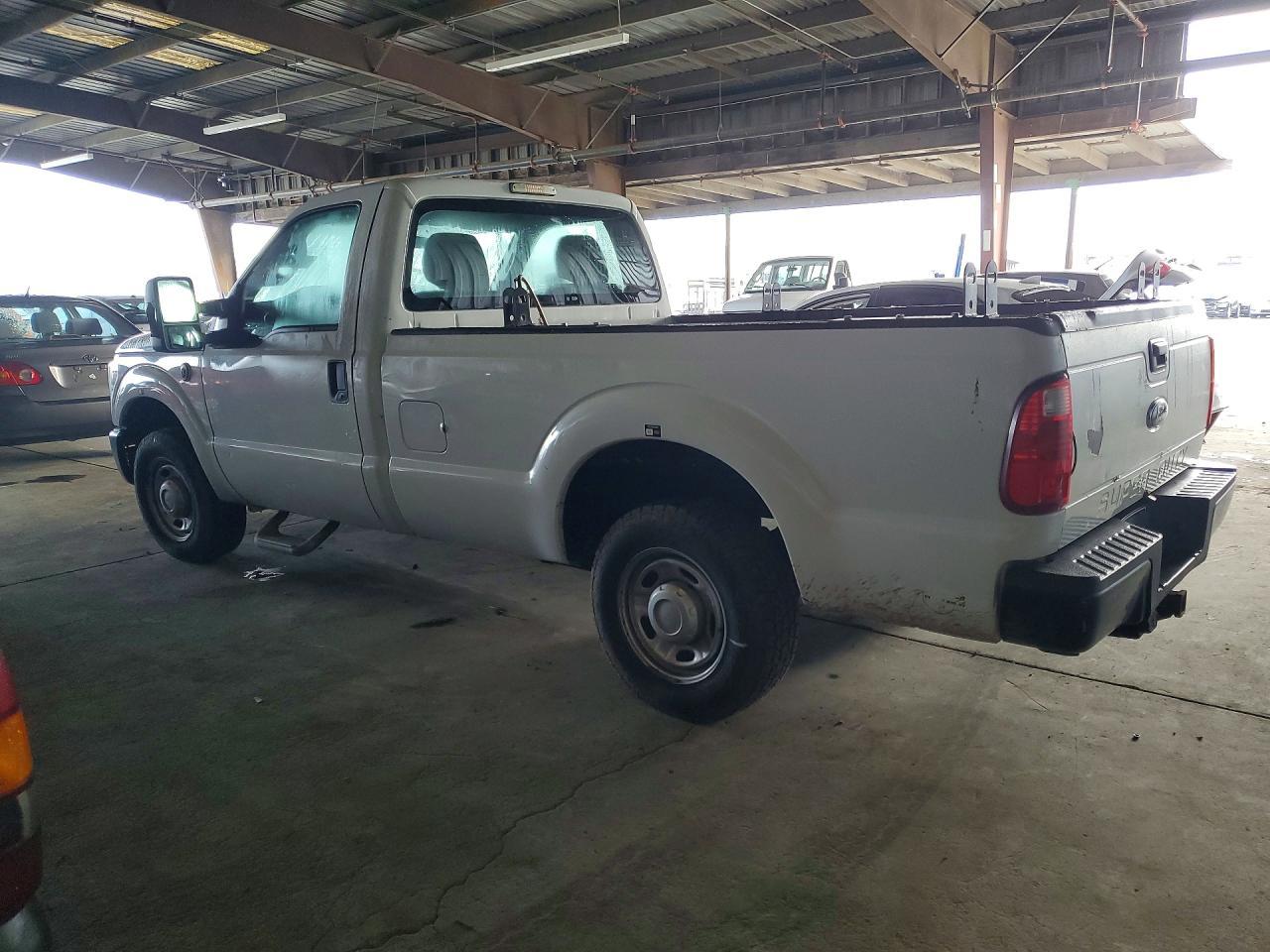 2013 Ford F250 Super - Image 2