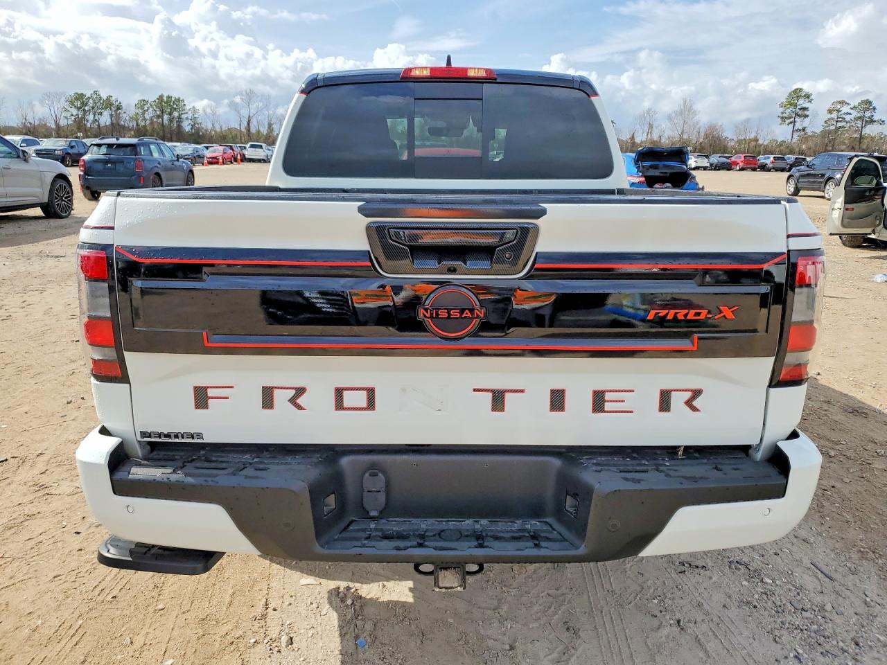 2025 Nissan Frontier S - Image 6