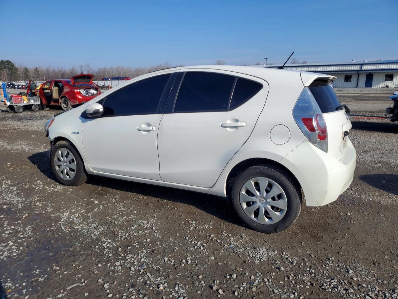 2014 Toyota Prius C Two - Фото 2
