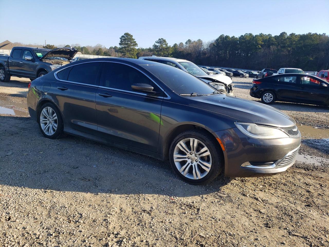 2016 Chrysler 200 Limited - Фото 4