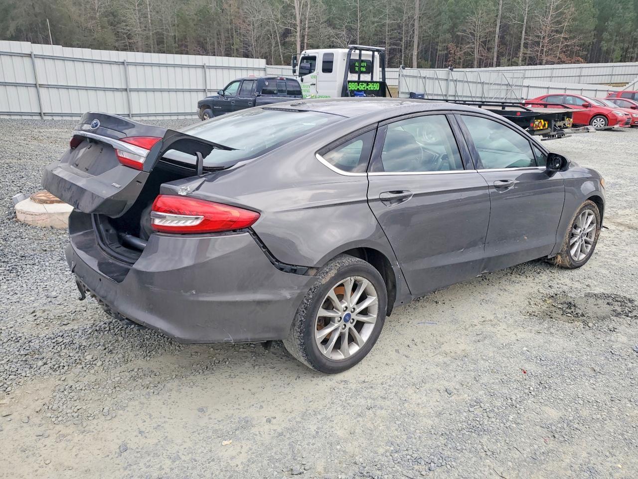 2017 Ford Fusion Se - Image 3