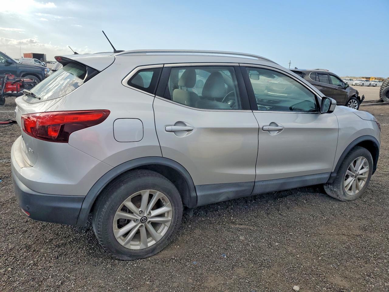 2019 Nissan Rogue Sport S - Фото 4