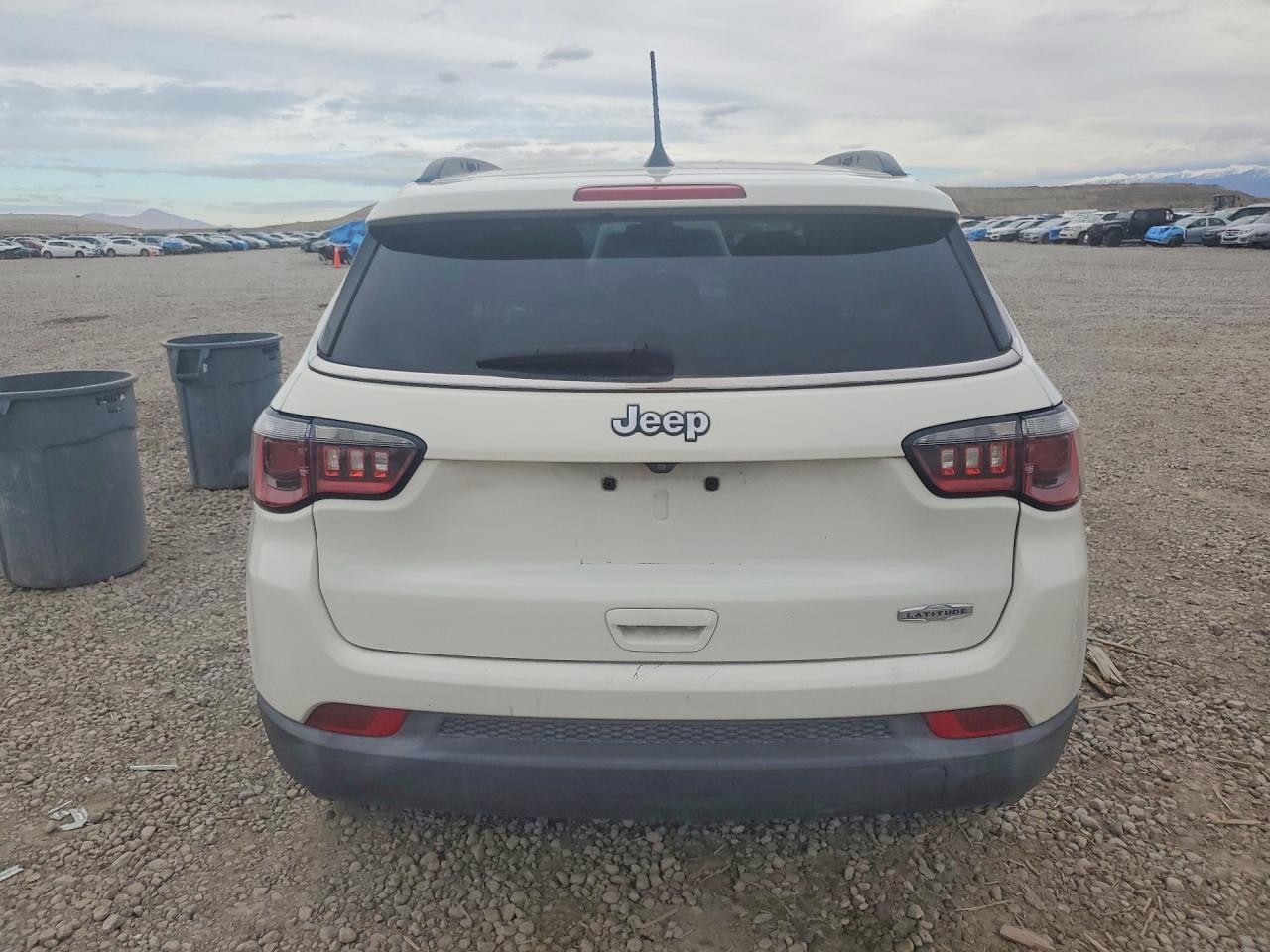 2017 Jeep Compass Latitude - Image 6