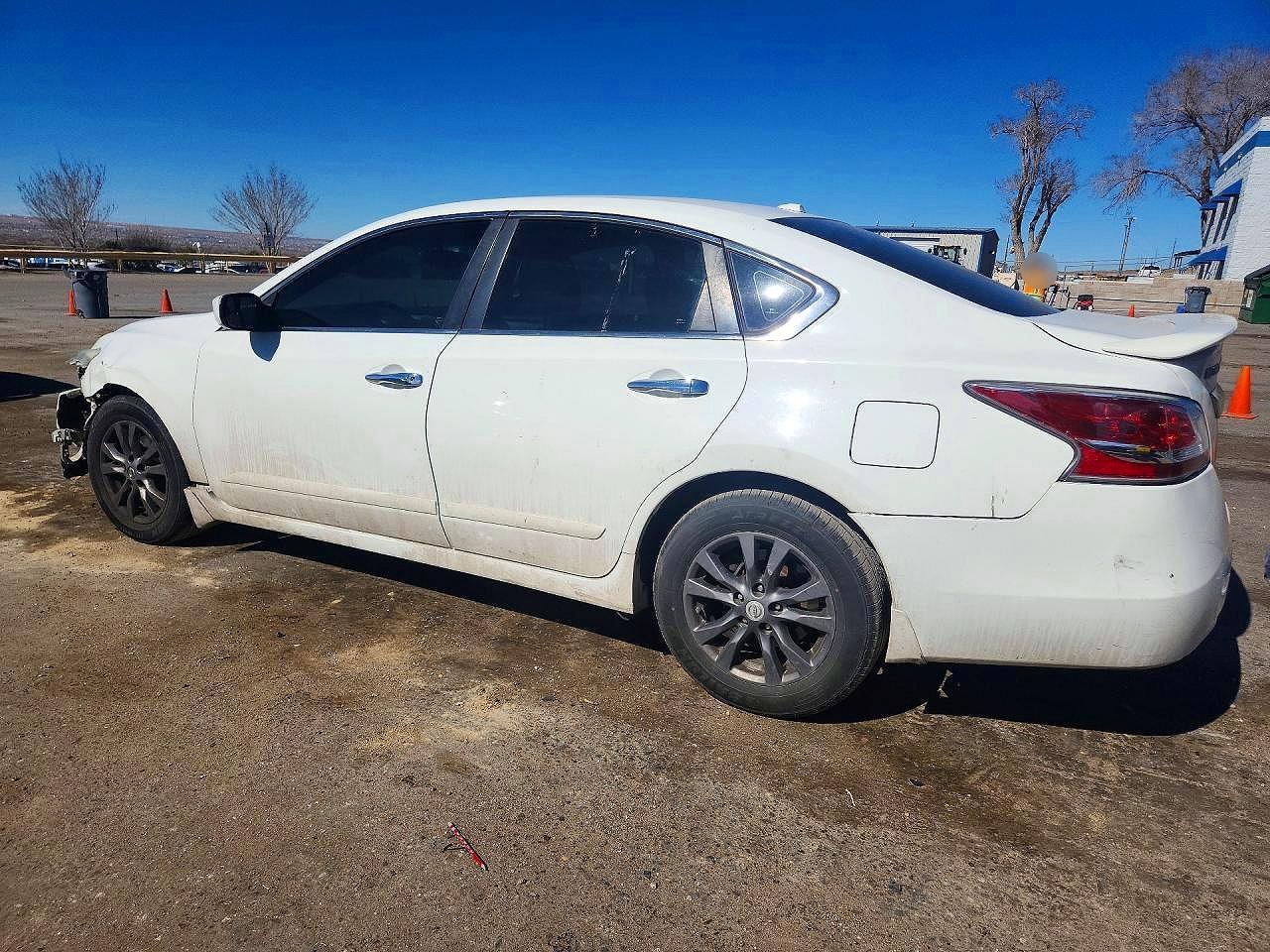 2015 Nissan Altima 2.5 S - Image 2