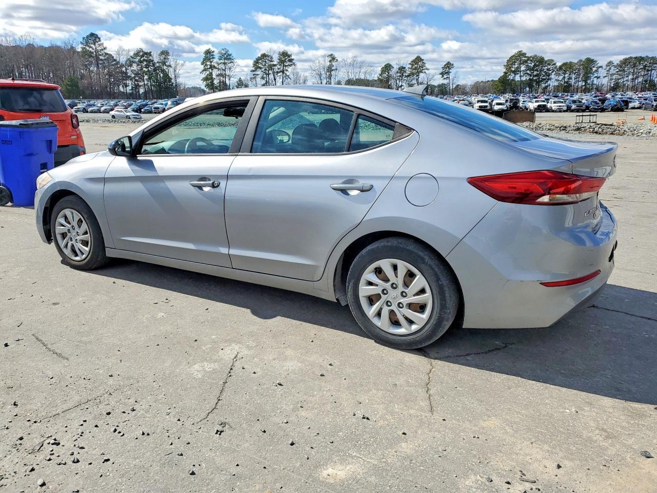 2017 Hyundai Elantra Se - Фото 2