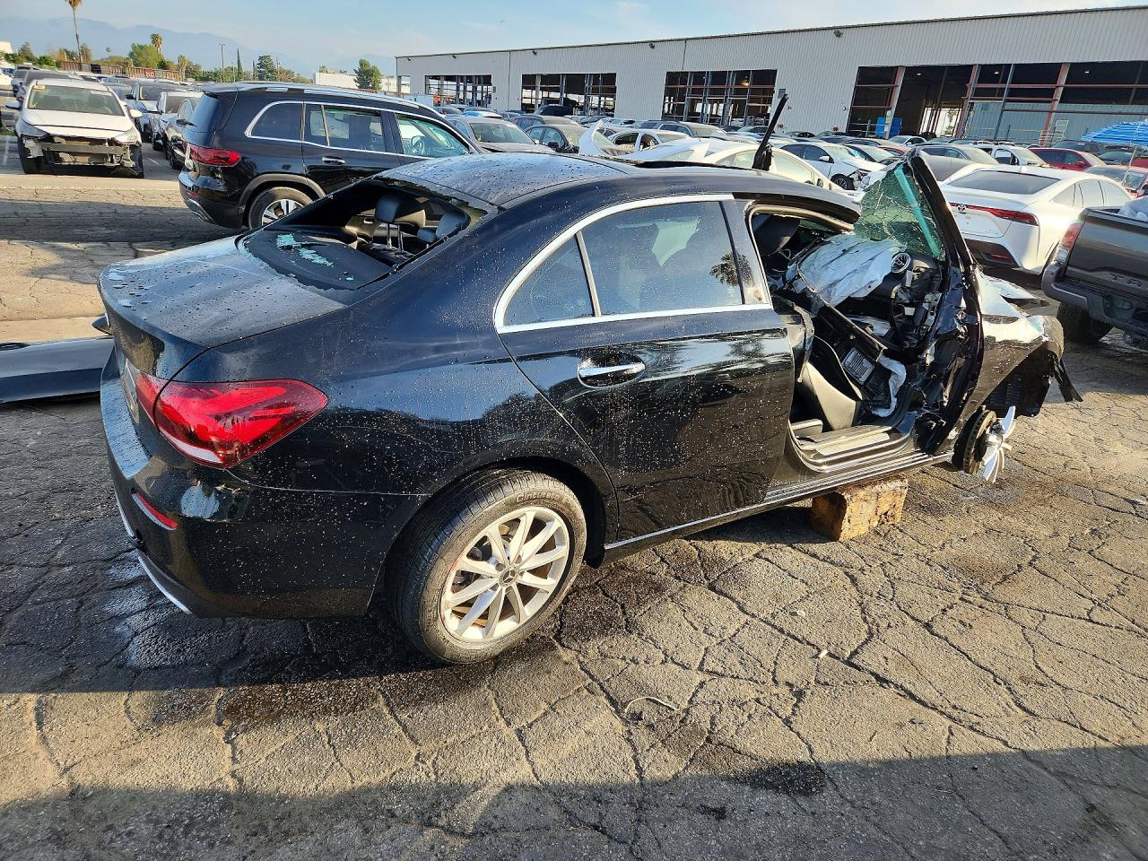 2021 Mercedes-Benz A 220 - Фото 3