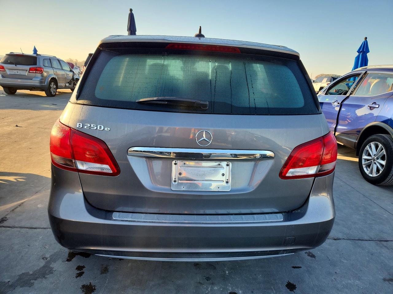 2017 Mercedes-Benz B 250E - Image 6