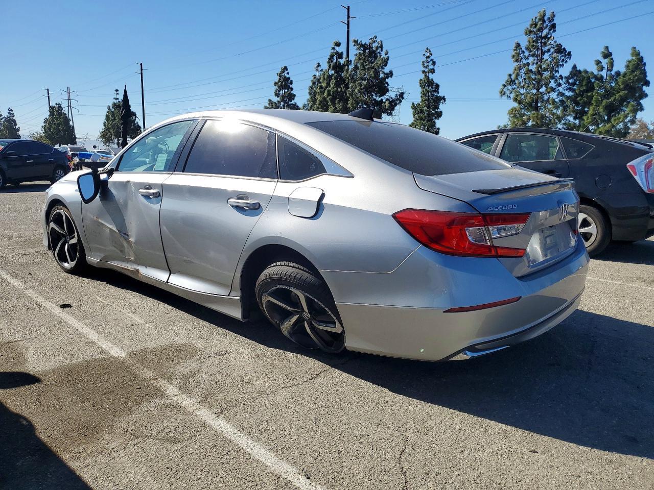 2022 Honda Accord Hybrid Sport - Фото 2