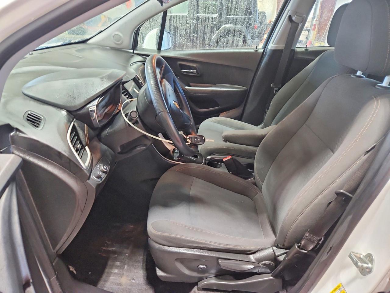 2019 Chevrolet Trax Ls - Image 7