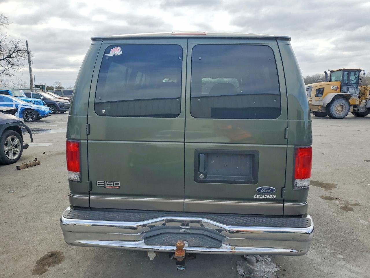 2002 Ford Econoline E150 Wagon - Image 6