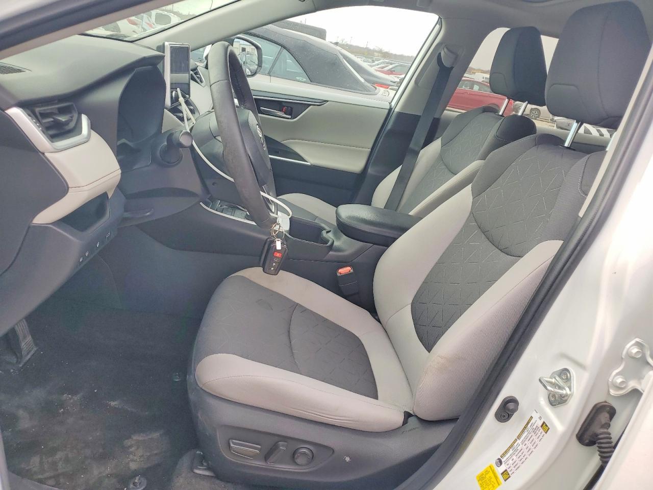 2023 Toyota Rav4 Xle - Image 7