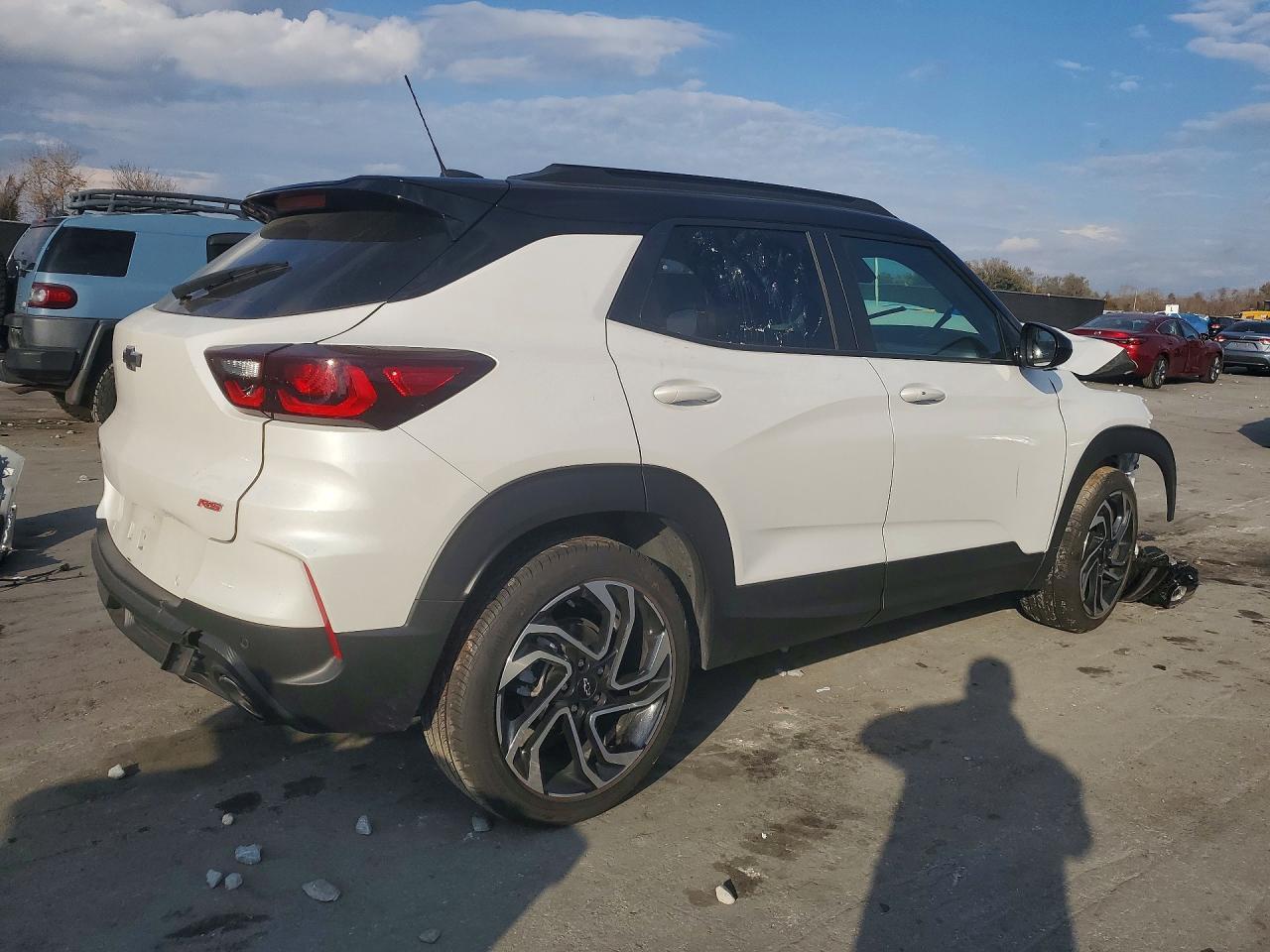 2025 Chevrolet Trailblazer Rs - Image 3