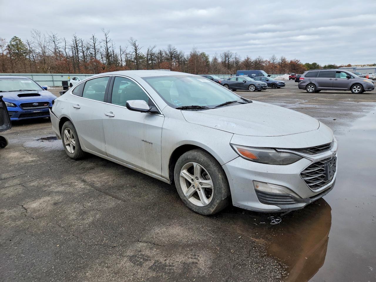 2020 Chevrolet Malibu Ls - Image 4