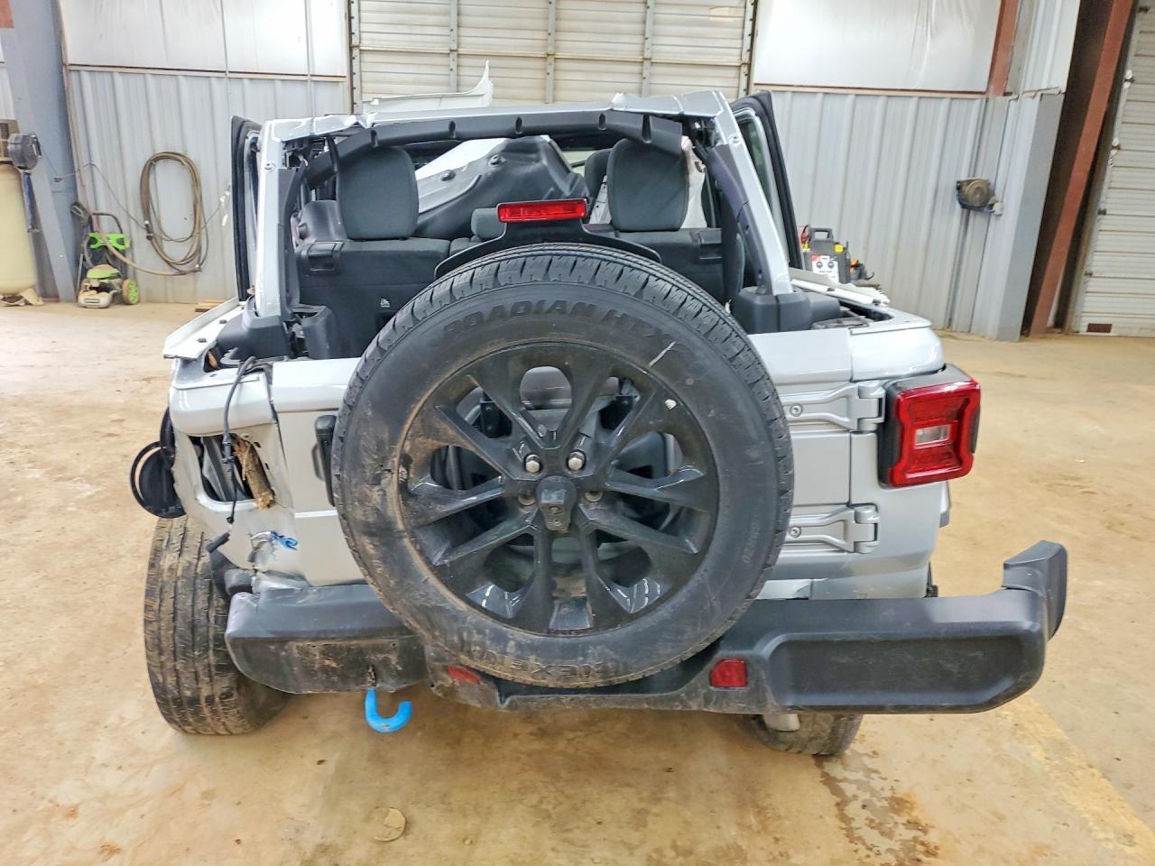 2024 Jeep Wrangler Sahara 4Xe - Image 6