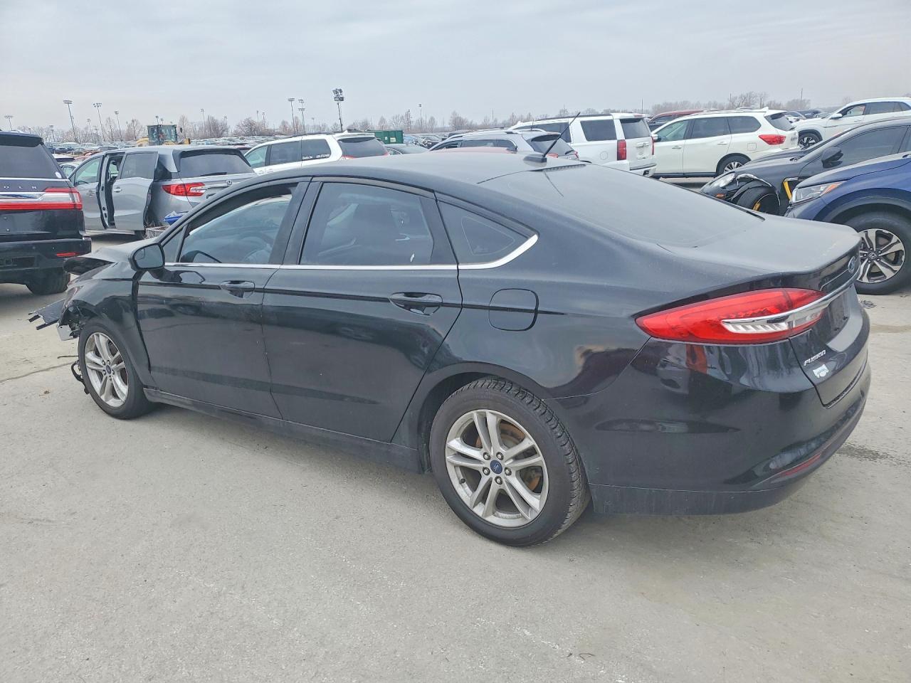 2018 Ford Fusion Se - Фото 2