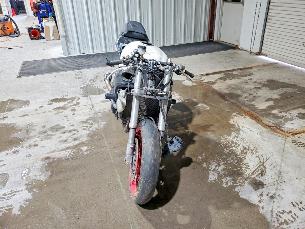 2004 Suzuki Gsx-R600 K - Фото 2