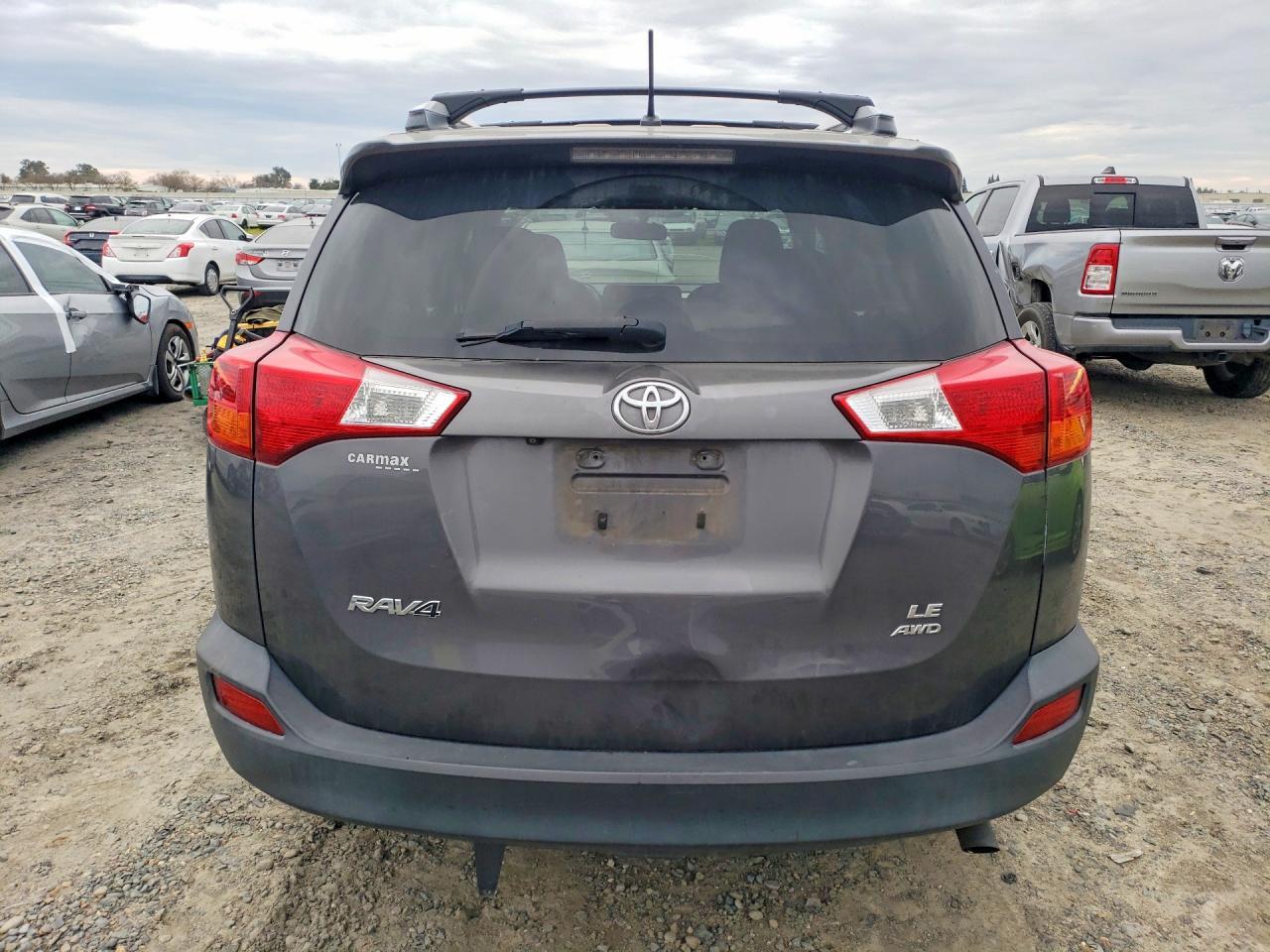 2015 Toyota Rav4 Le - Image 6