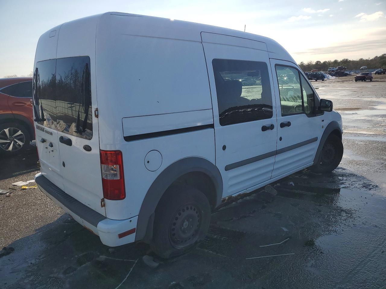 2010 Ford Transit Connect Delivery Van - Фото 3