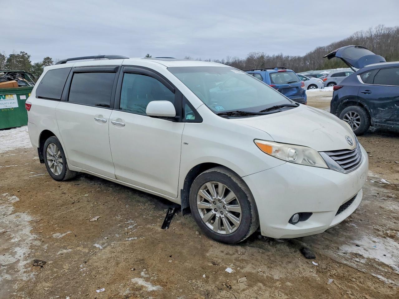 2016 Toyota Sienna Xle - Фото 4