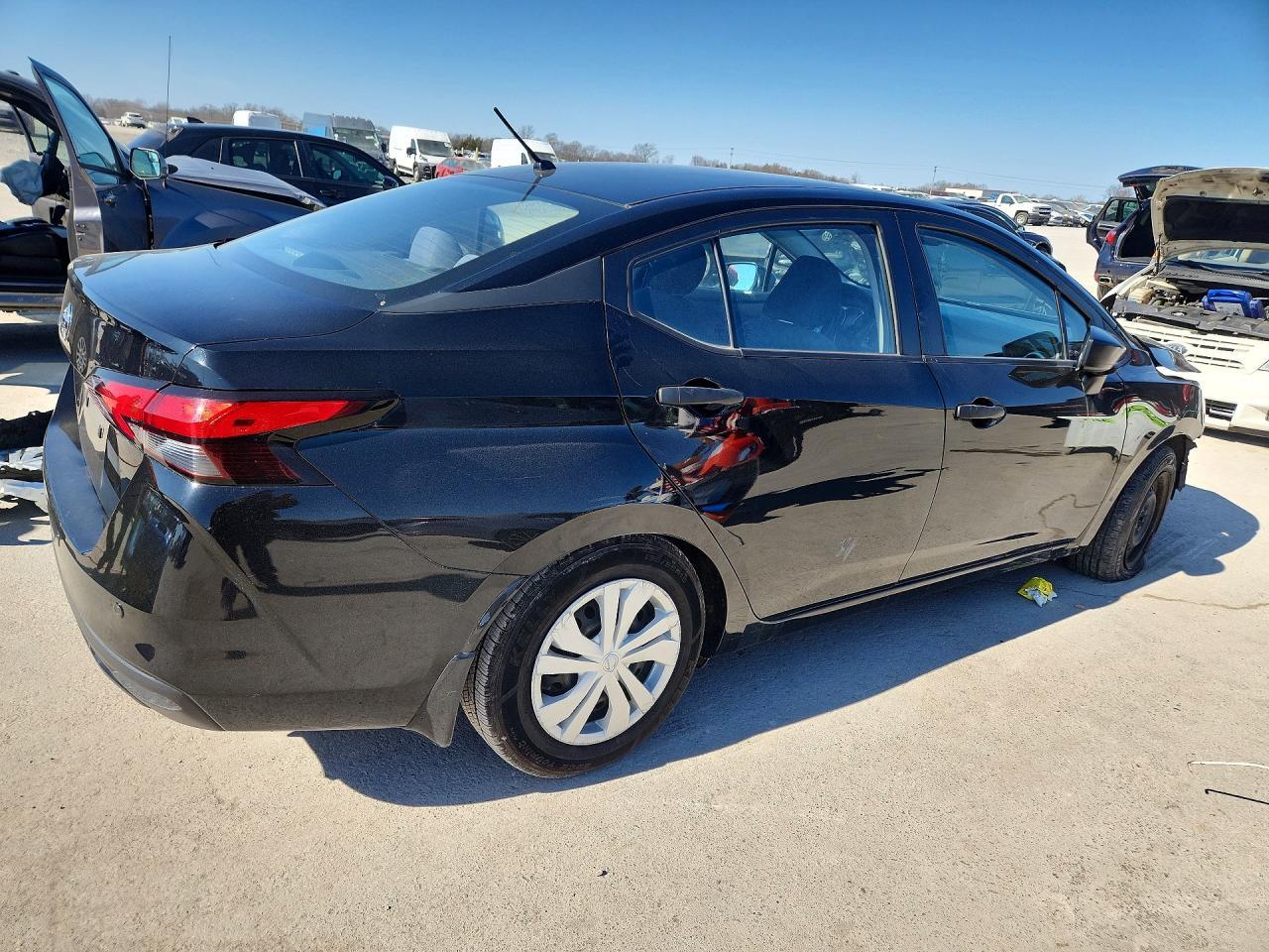 2020 Nissan Versa S - Image 3