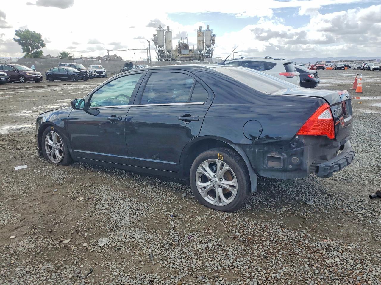 2012 Ford Fusion Se - Фото 2