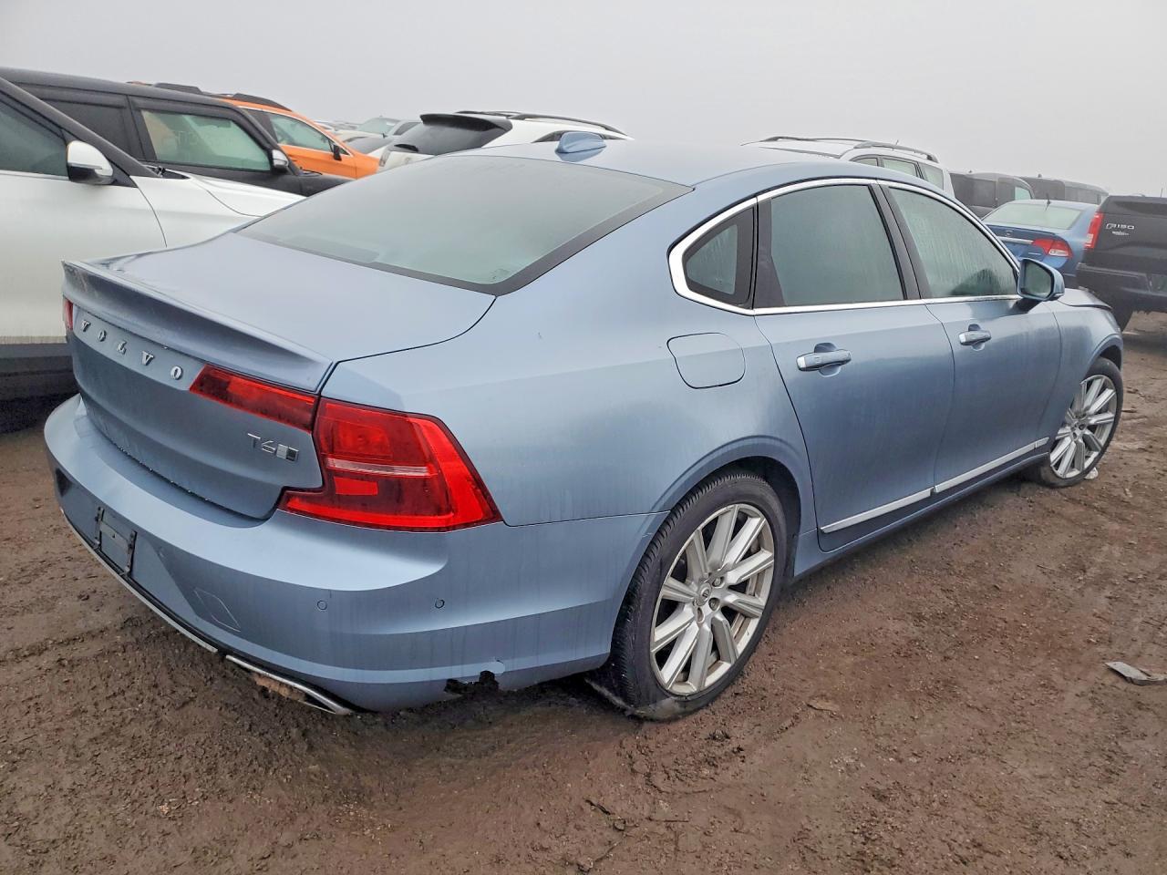 2017 Volvo S90 T6 Inscription - Image 3