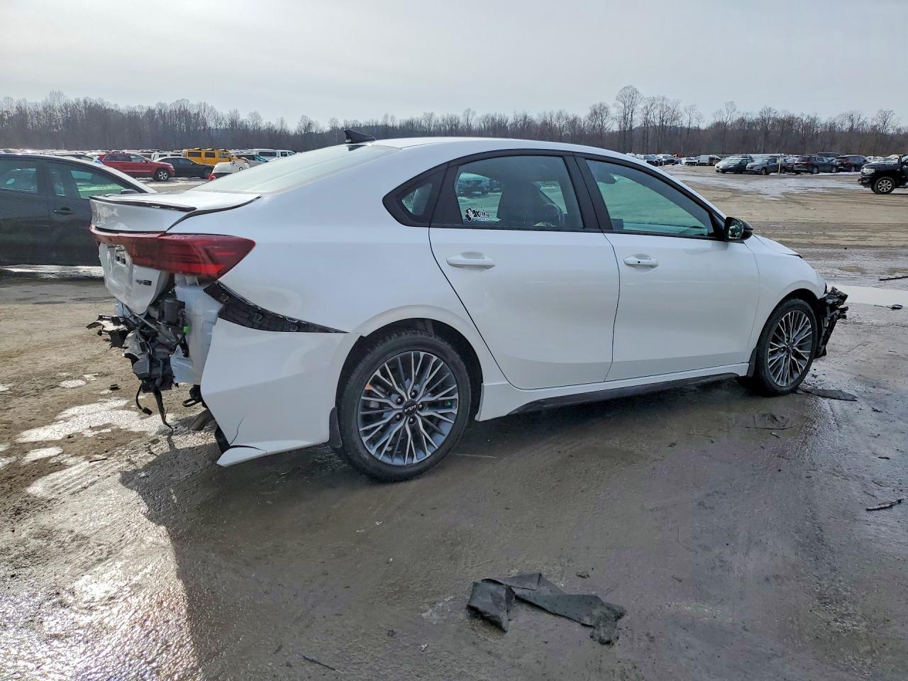 2023 Kia Forte Gt-Line - Image 3