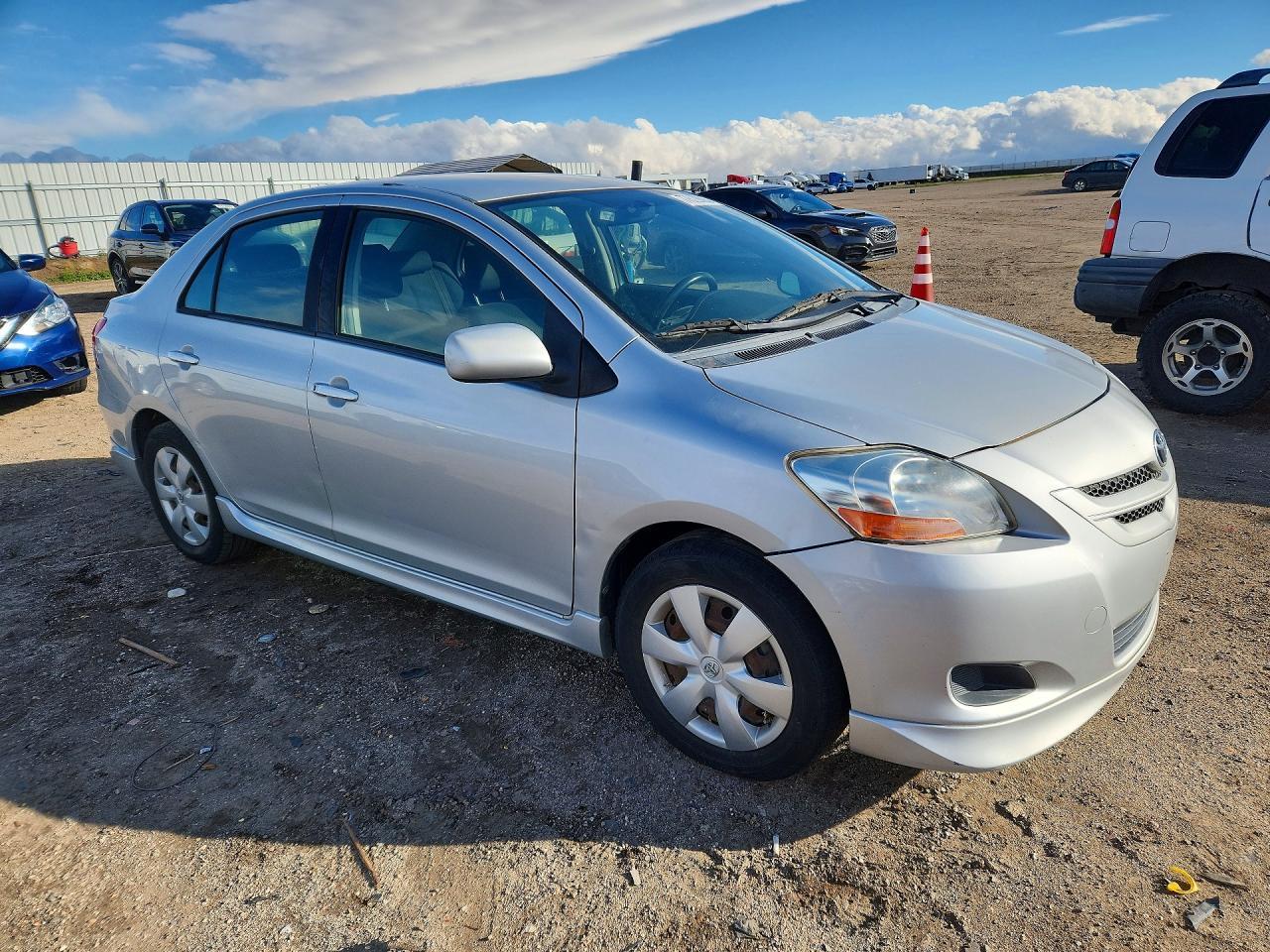 2008 Toyota Yaris - Фото 4