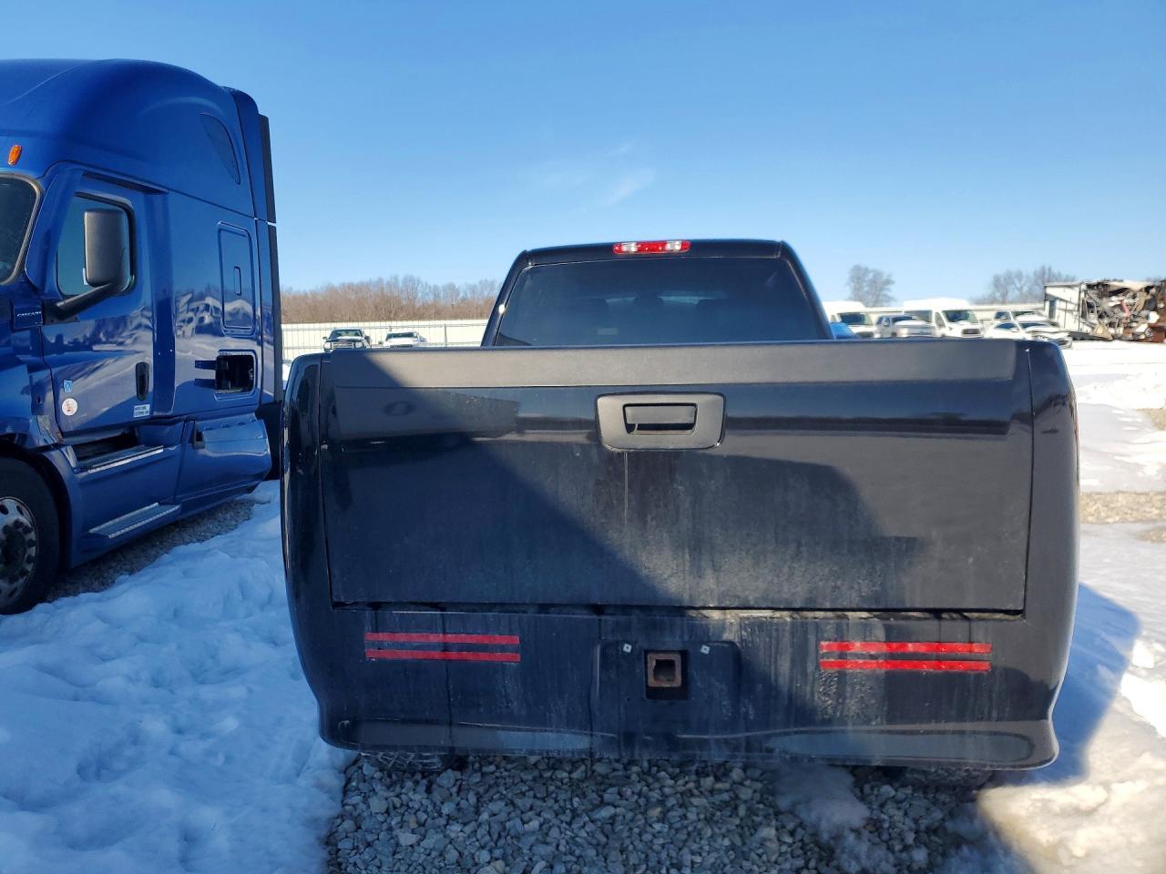 2007 Chevrolet Silverado K2500 Heavy Duty - Image 6