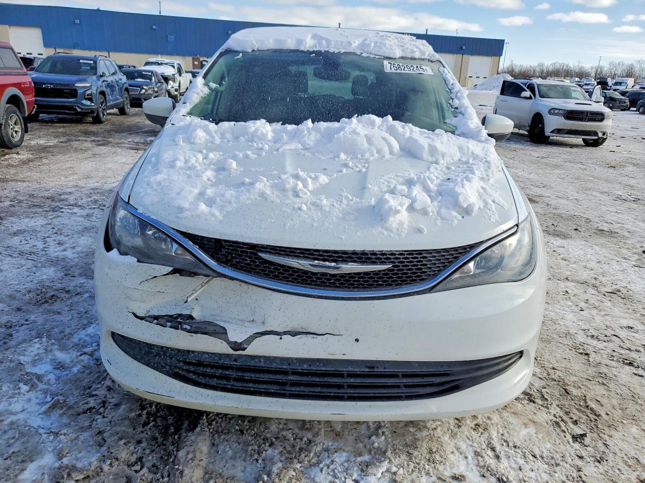 2017 Chrysler Pacifica Touring - Фото 5