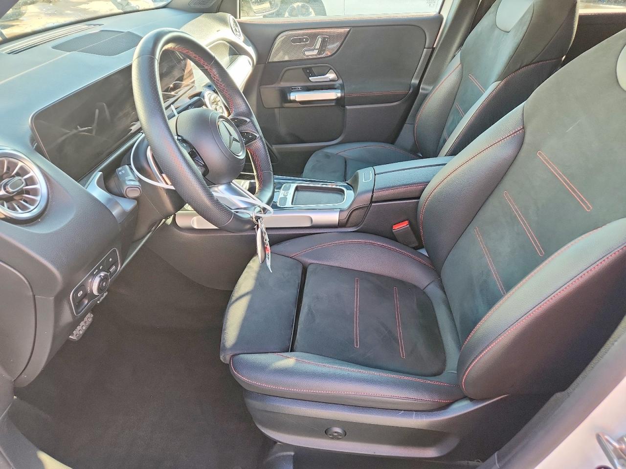 2024 Mercedes-Benz Glb 250 4Matic - Image 7