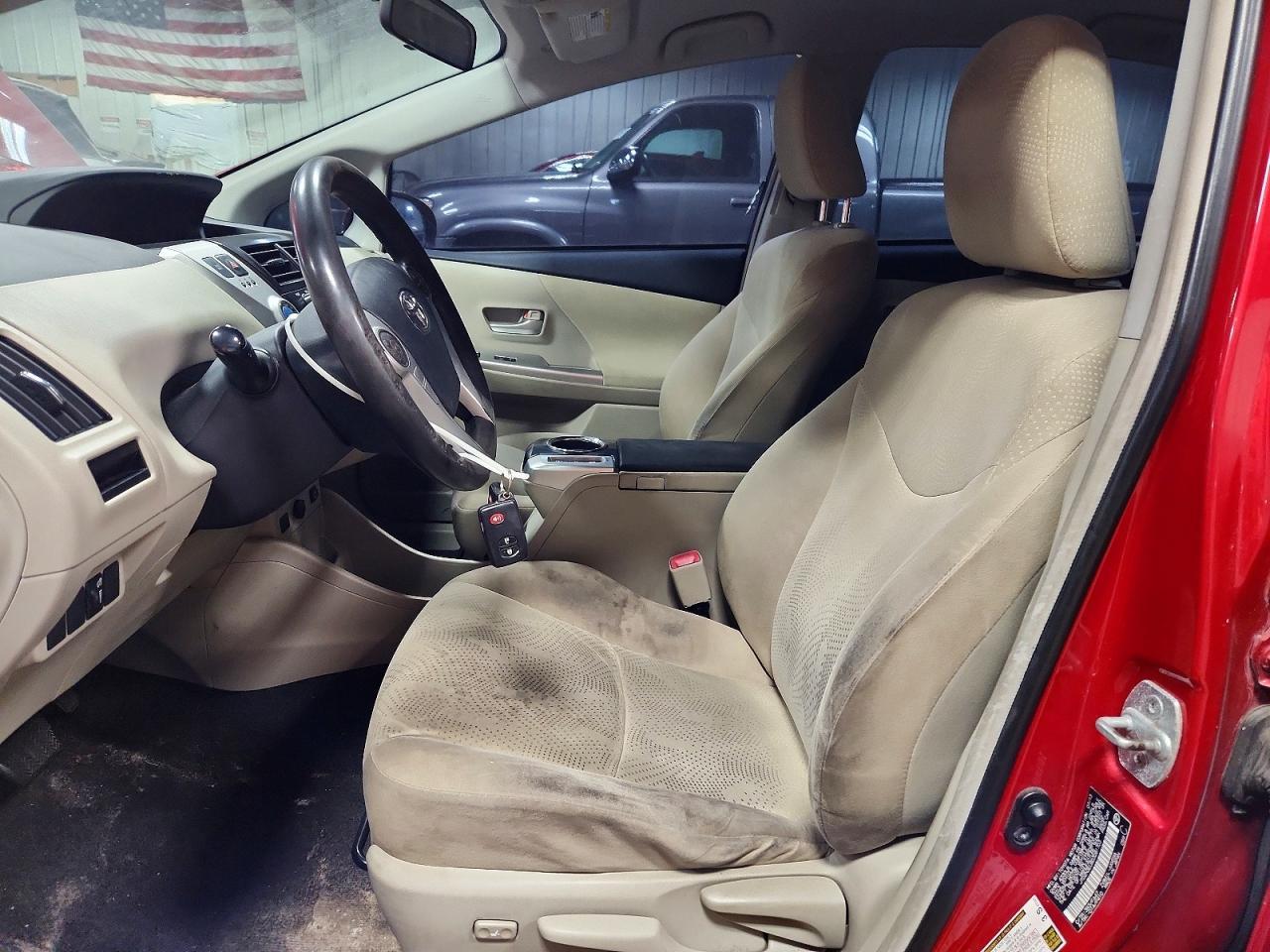 2013 Toyota Prius V Three - Image 7