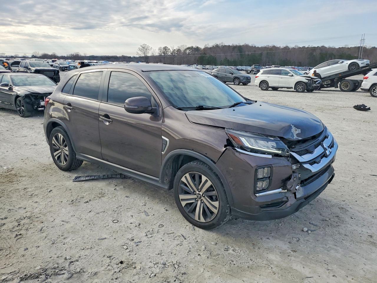 2020 Mitsubishi Outlander Sport Se - Фото 4