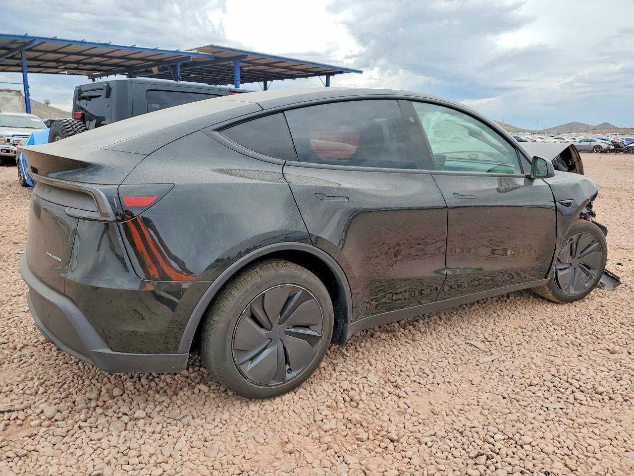 2026 Tesla Model Y - Image 3