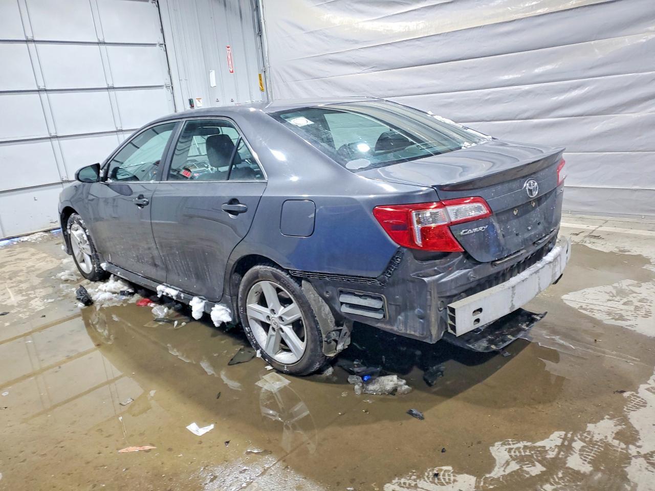 2012 Toyota Camry Se - Фото 2
