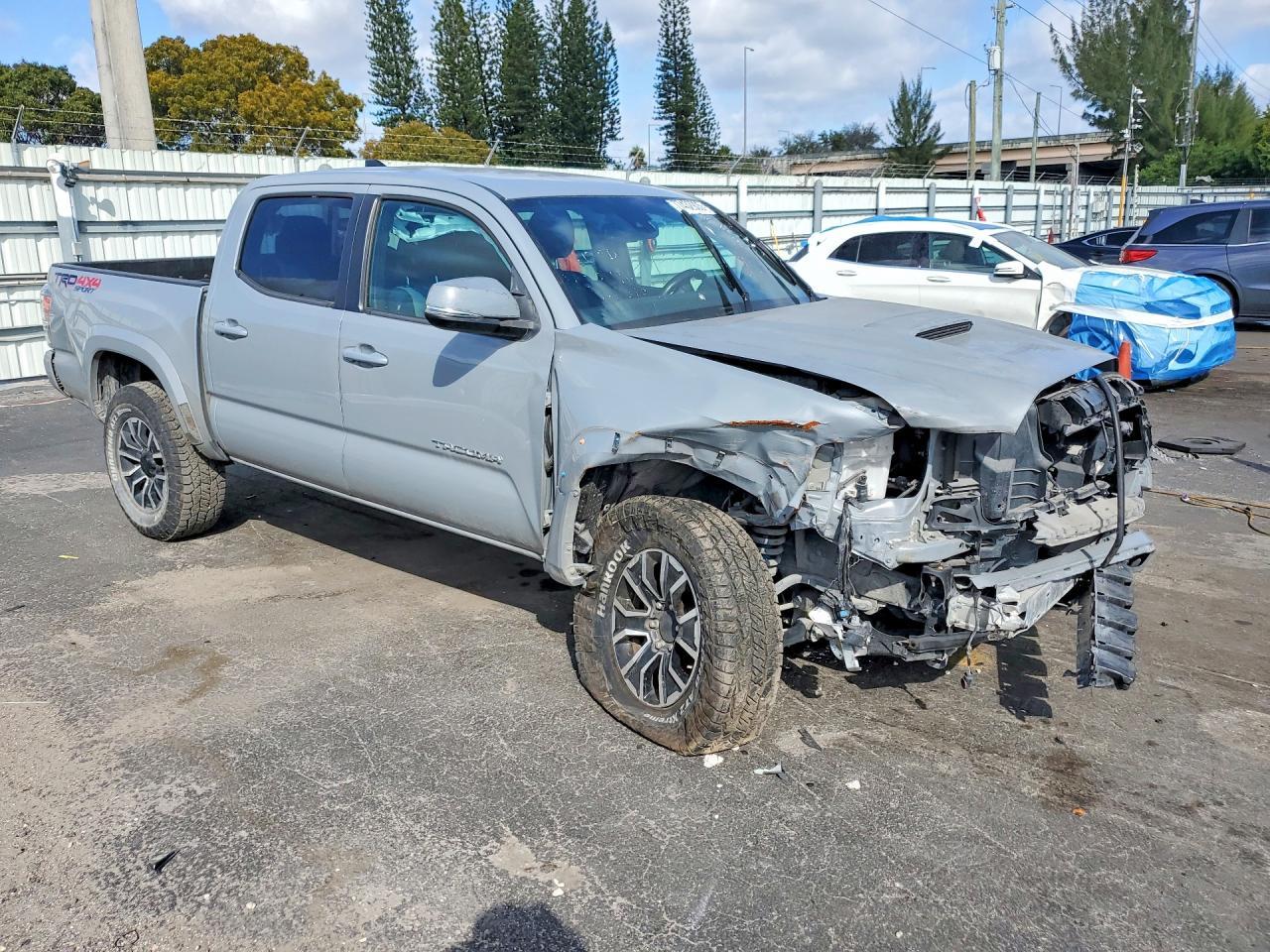2021 Toyota Tacoma Double Cab - Фото 4