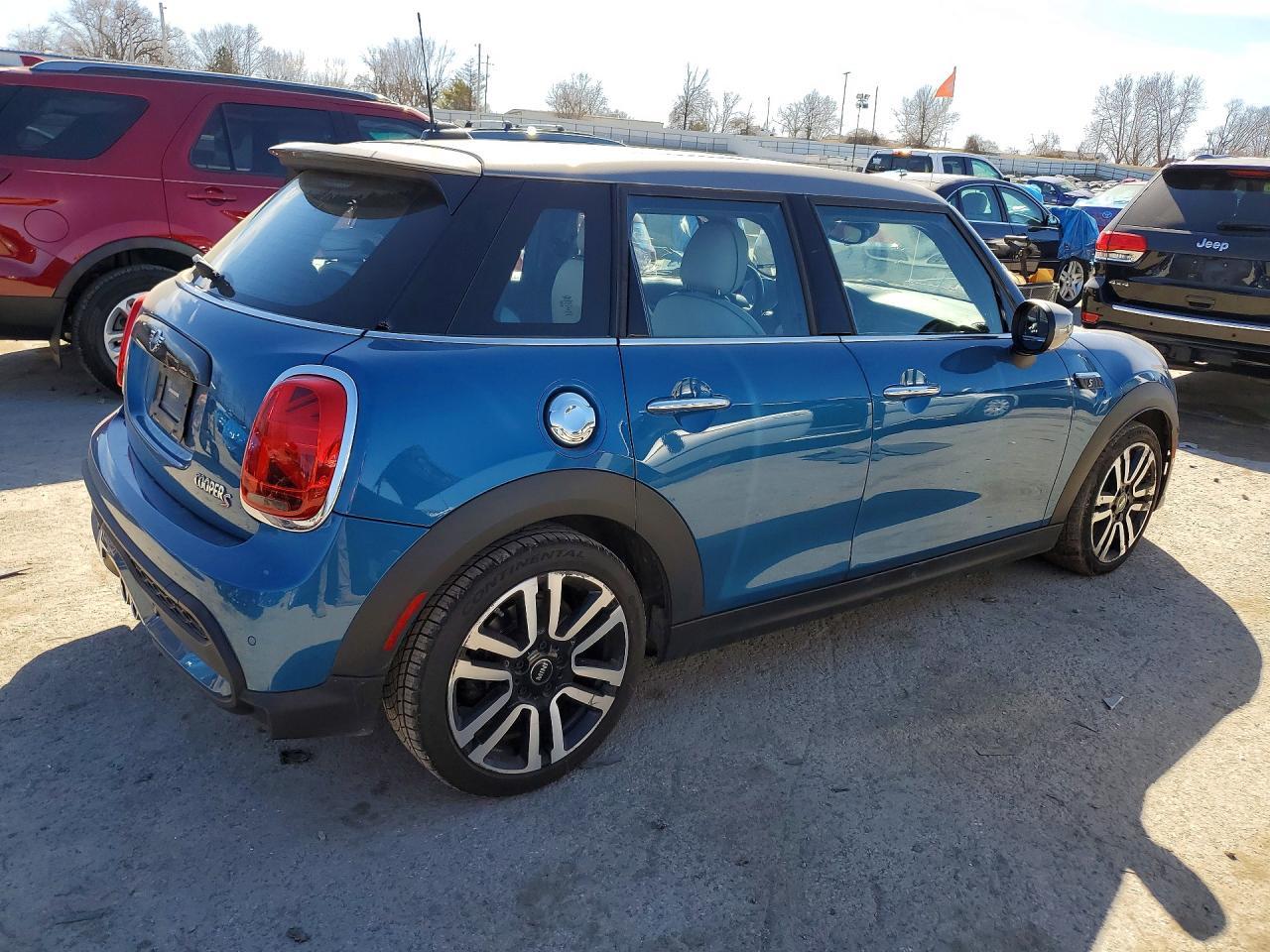 2022 Mini Cooper S - Фото 3
