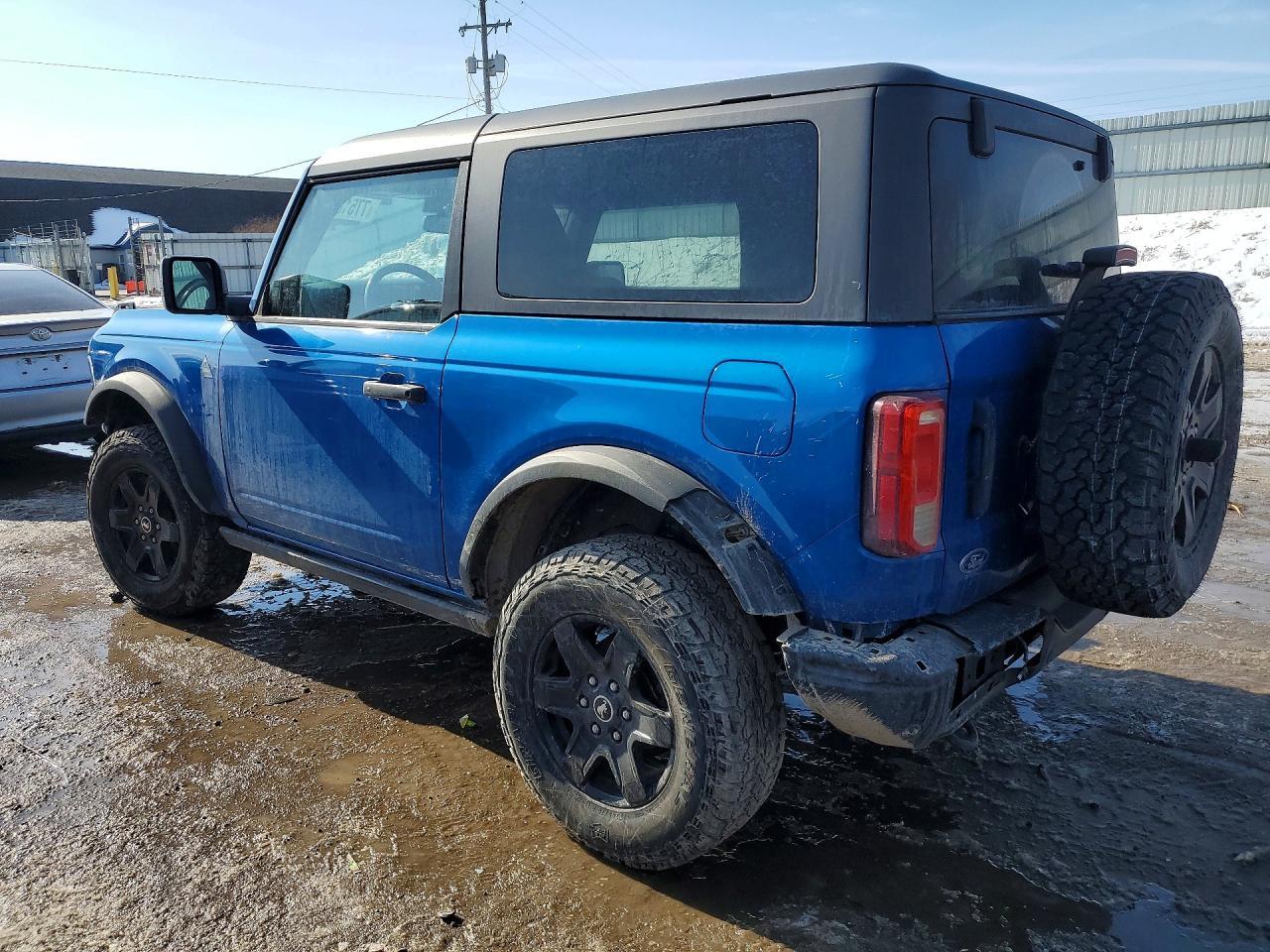 2022 Ford Bronco Base - Фото 2