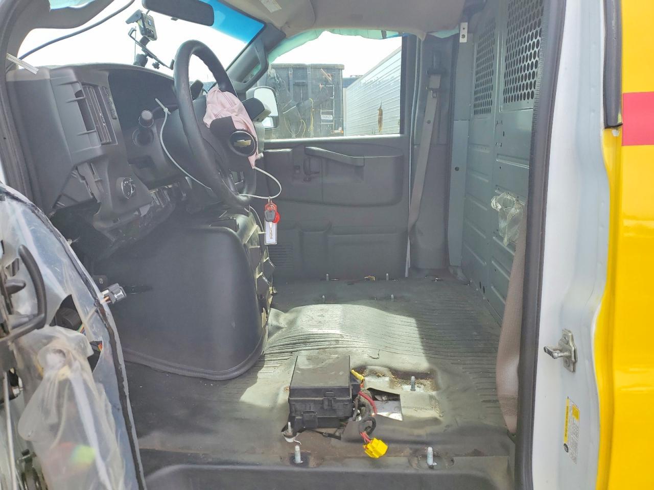 2018 Chevrolet Express G3500 - Фото 7