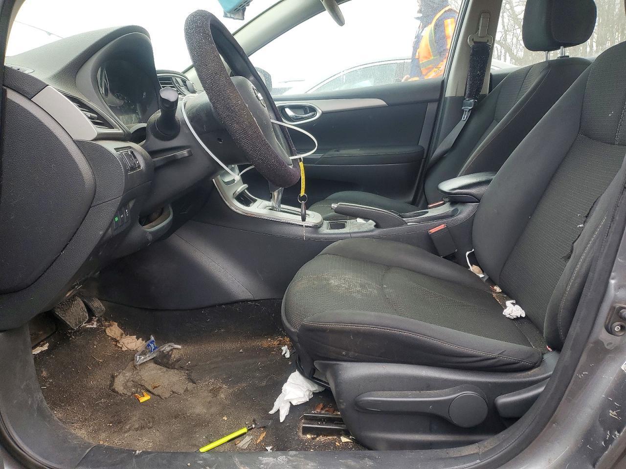 2015 Nissan Sentra S - Image 7