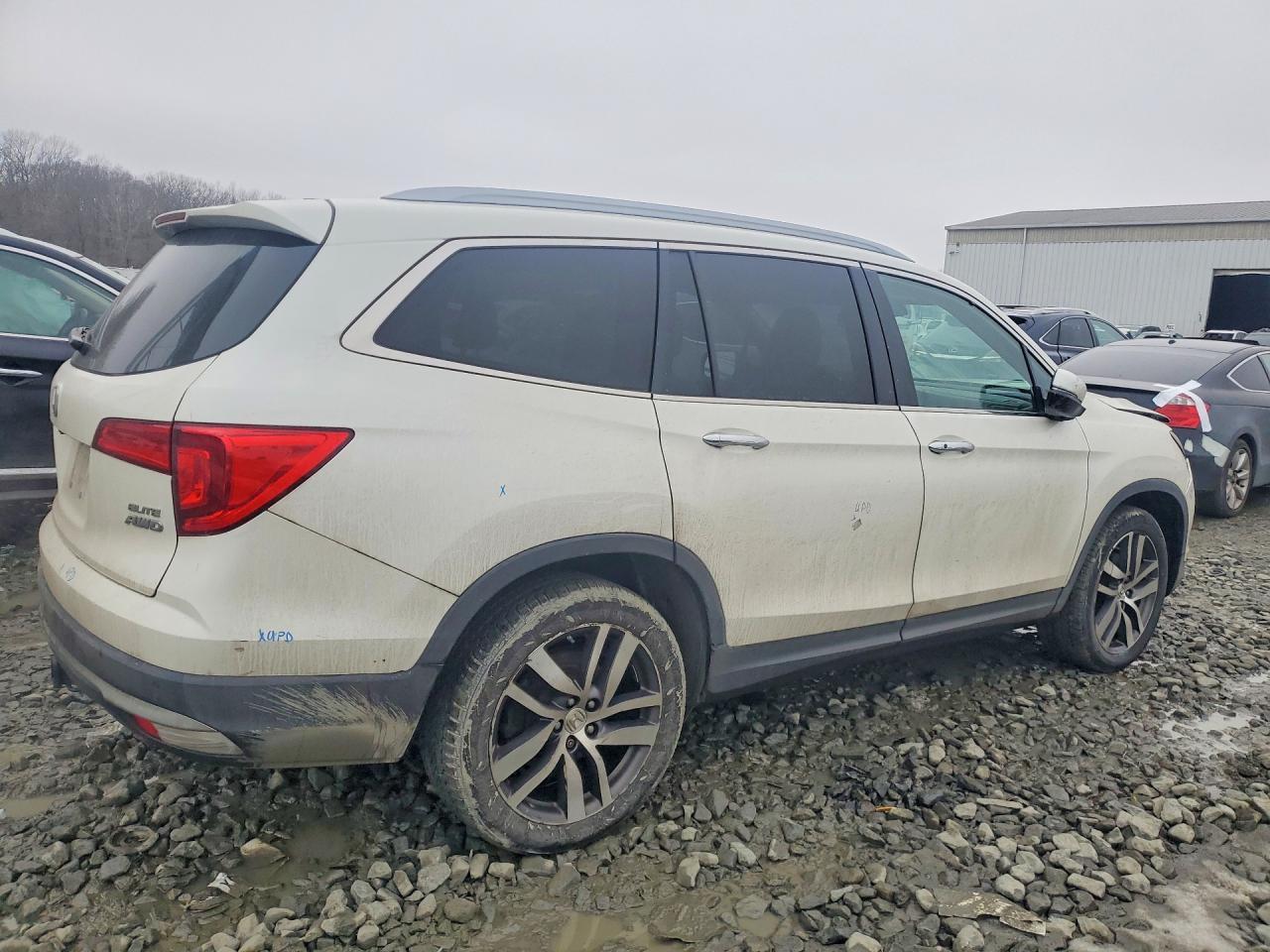 2018 Honda Pilot Elite - Фото 3