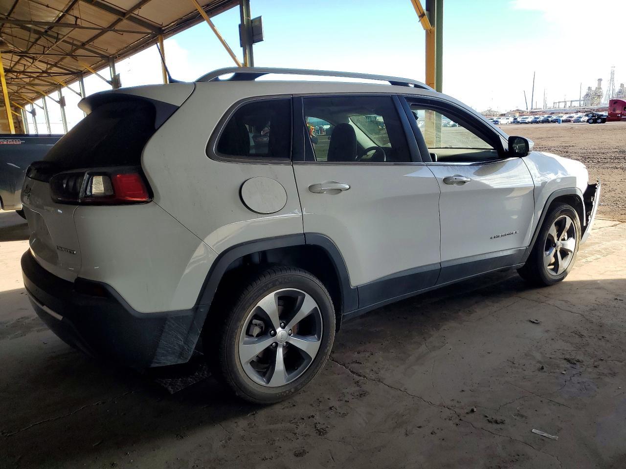 2019 Jeep Cherokee Limited - Image 3