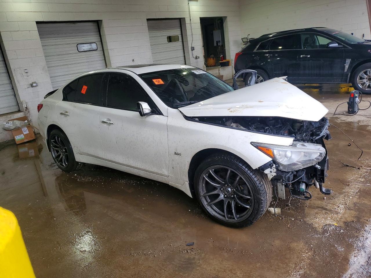 2017 Infiniti Q50 3.0T Premium - Фото 4