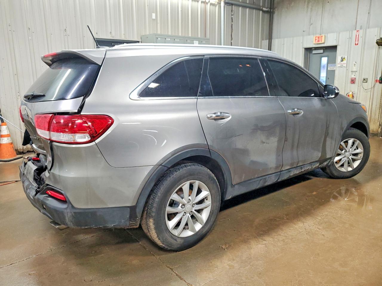 2016 Kia Sorento Lx - Image 3