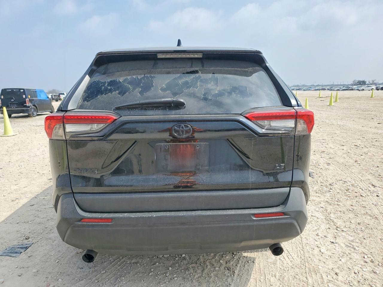 2022 Toyota Rav4 Le - Фото 6