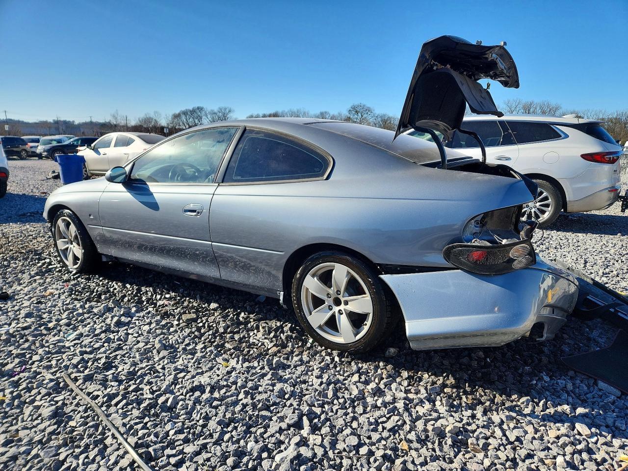 2005 Pontiac Gto - Image 2